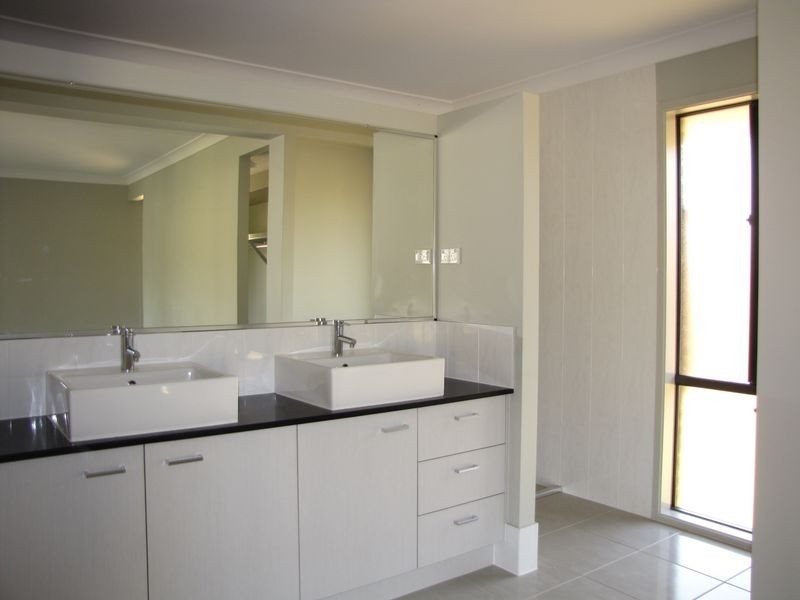 14-16 Lavers Street, Mundoolun QLD 4285