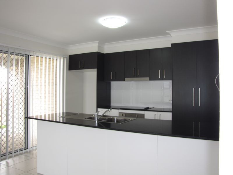 1/41 Cnr Huggins Avenue & Cherney L, Yarrabilba QLD 4207