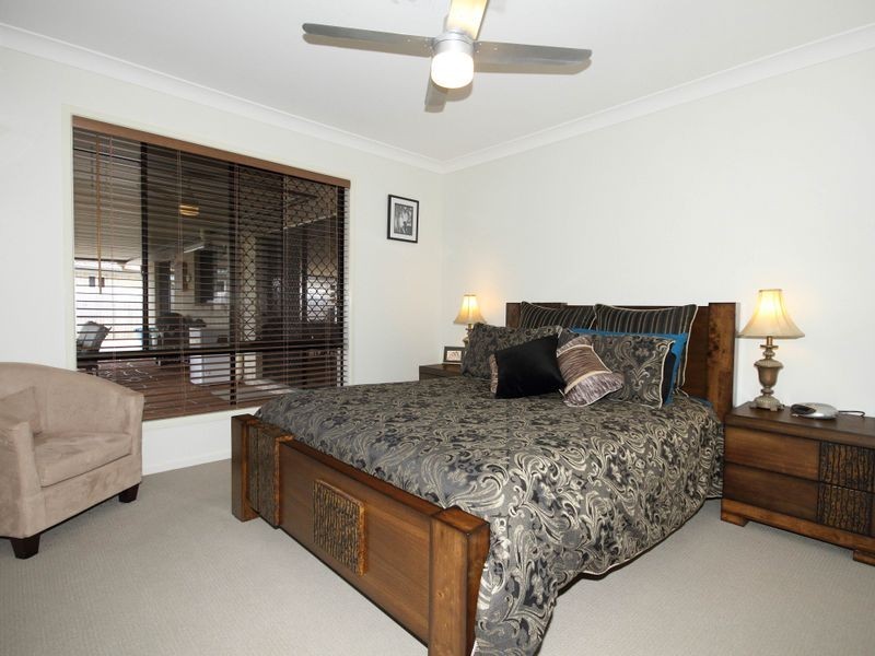 1 Creekside Cr, Jimboomba QLD 4280