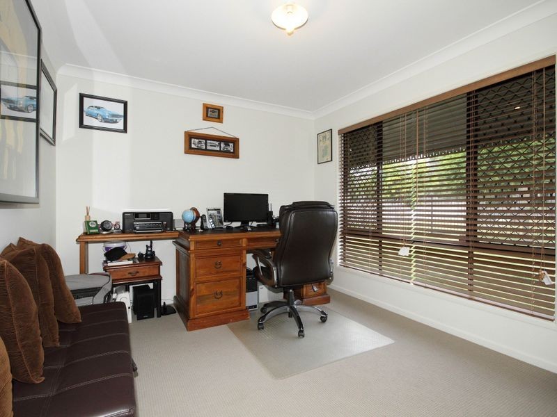 1 Creekside Cr, Jimboomba QLD 4280