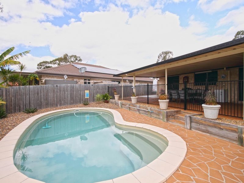 1 Creekside Cr, Jimboomba QLD 4280