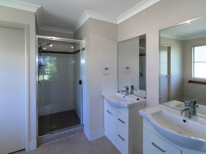 22 Brown Beech Dr, Jimboomba QLD 4280