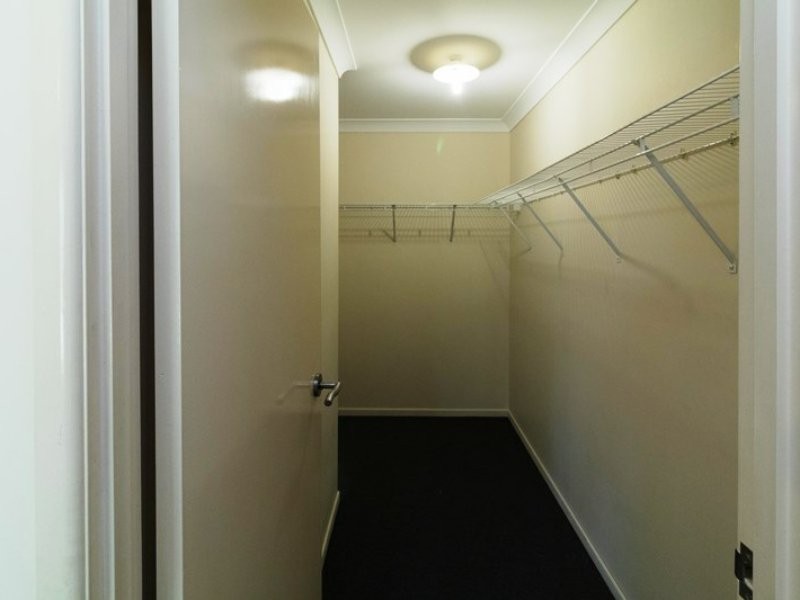 22 Brown Beech Dr, Jimboomba QLD 4280