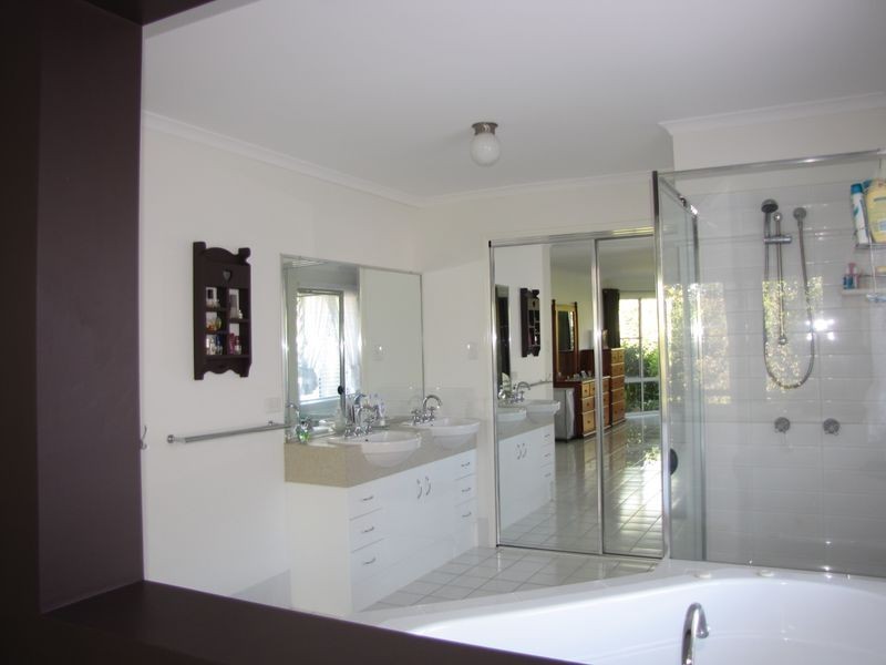 5 Red Ash ct, Jimboomba QLD 4280