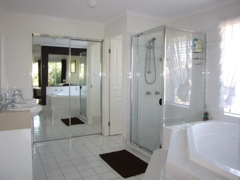 5 Red Ash ct, Jimboomba QLD 4280