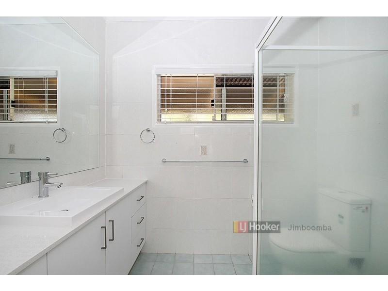 40 Arlington Court, Munruben QLD 4125