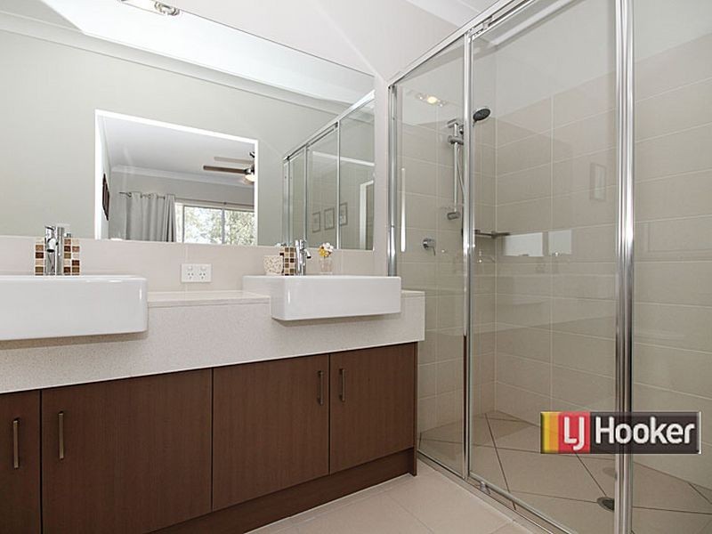 134 Anne Collins Cr, Mundoolun QLD 4285