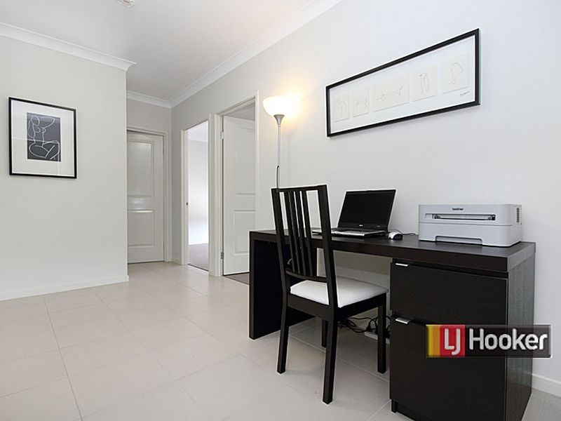 134 Anne Collins Cr, Mundoolun QLD 4285