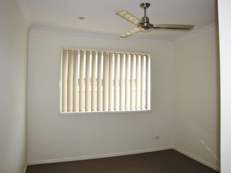10 Phoebe Way, Gleneagle QLD 4285