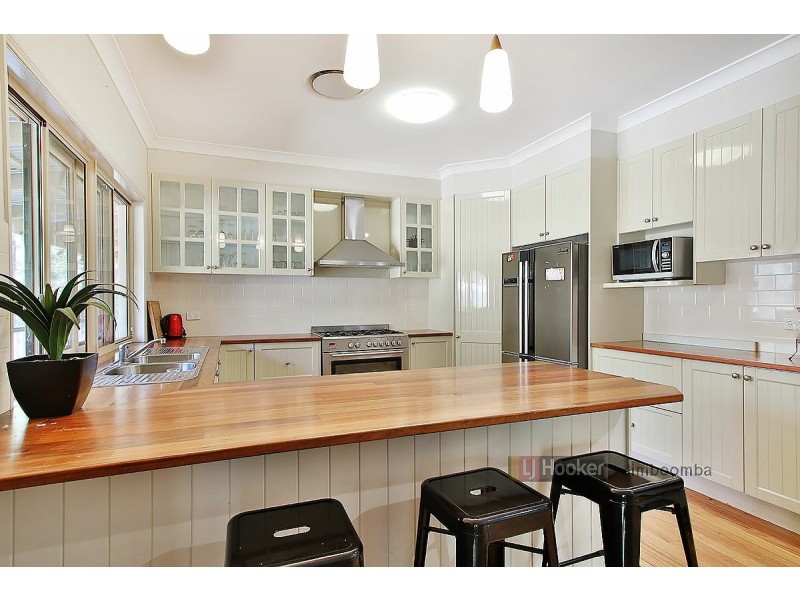 96-98 Bellbird Dr, Greenbank QLD 4124