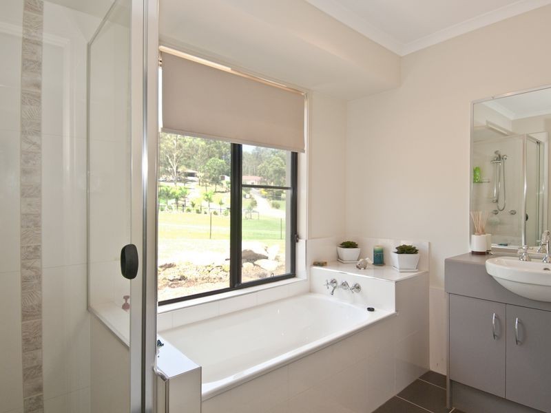 68 Lady Penrhyn Ct, Mundoolun QLD 4285