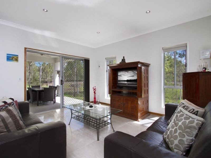 Woodhill QLD 4285