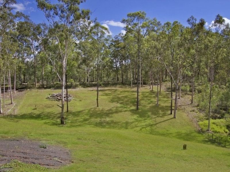 Woodhill QLD 4285