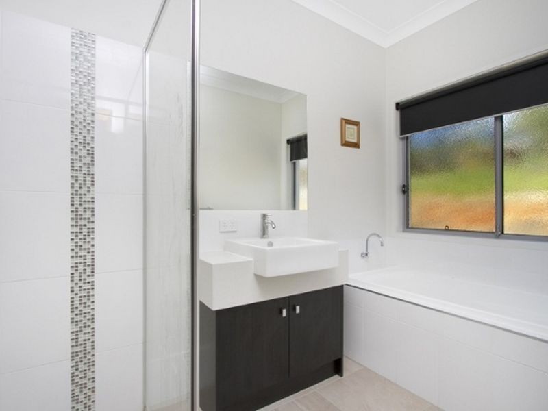 Woodhill QLD 4285