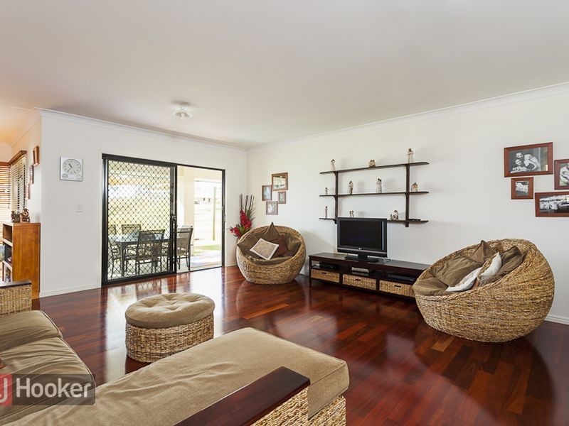 22 Prince of Wales Court, Mundoolun QLD 4285
