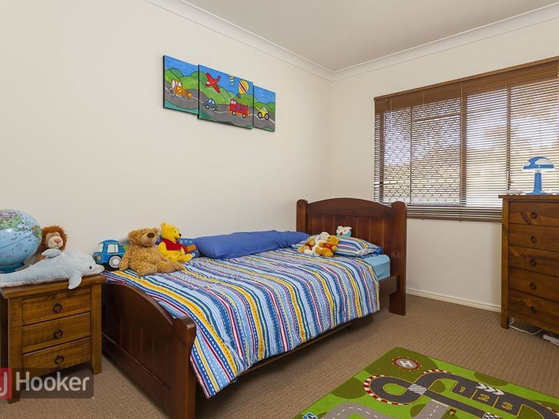 22 Prince of Wales Court, Mundoolun QLD 4285