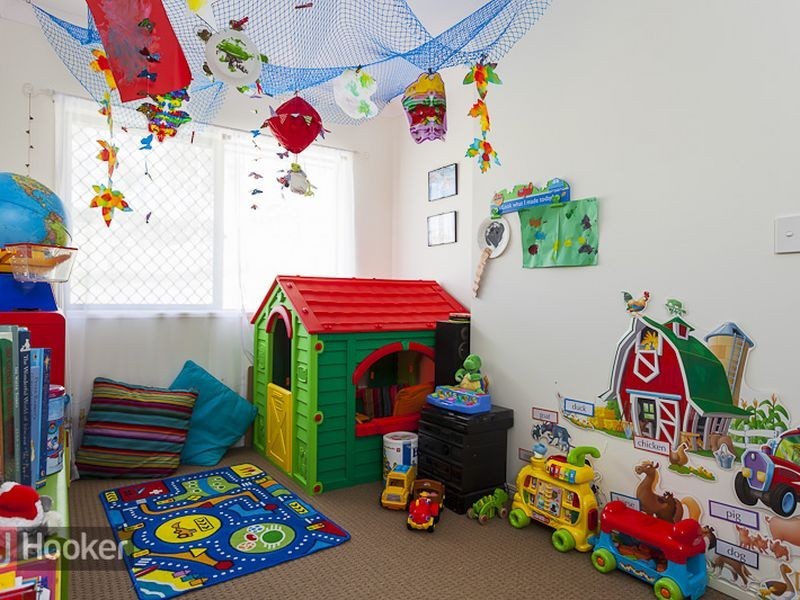 22 Prince of Wales Court, Mundoolun QLD 4285