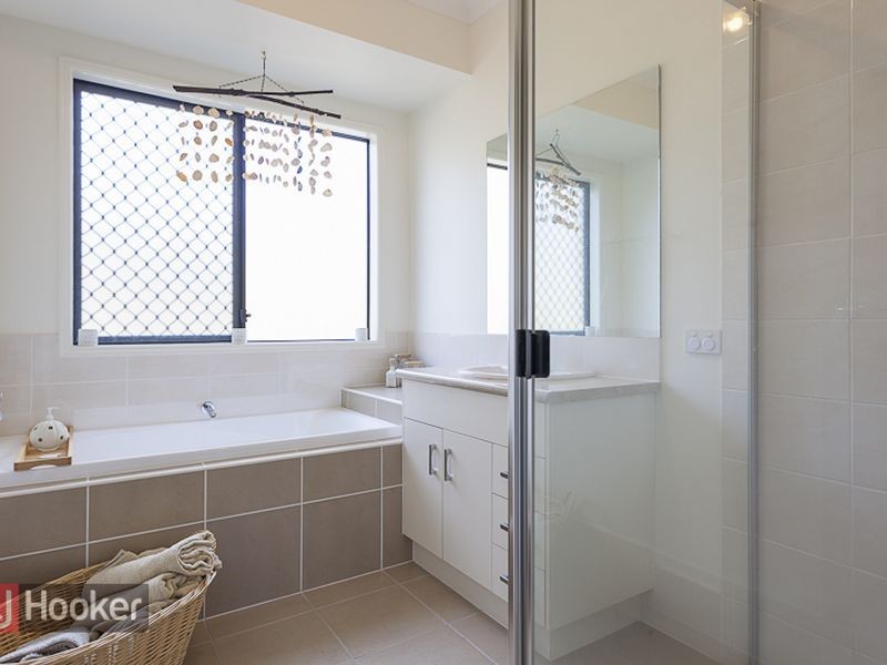 22 Prince of Wales Court, Mundoolun QLD 4285