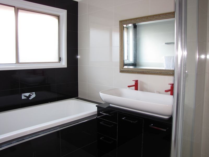 24 Elcock Ave, Crestmead QLD 4132