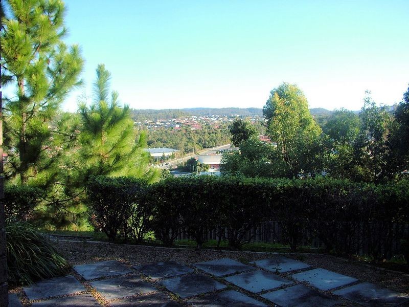 24 Midway Terrace, Pacific Pines QLD 4211