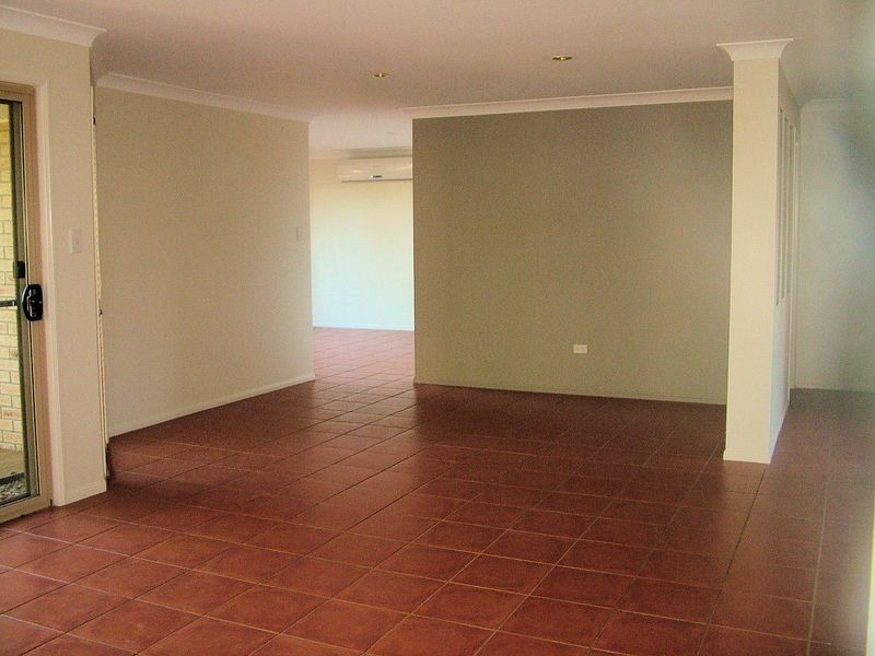 24 Midway Terrace, Pacific Pines QLD 4211