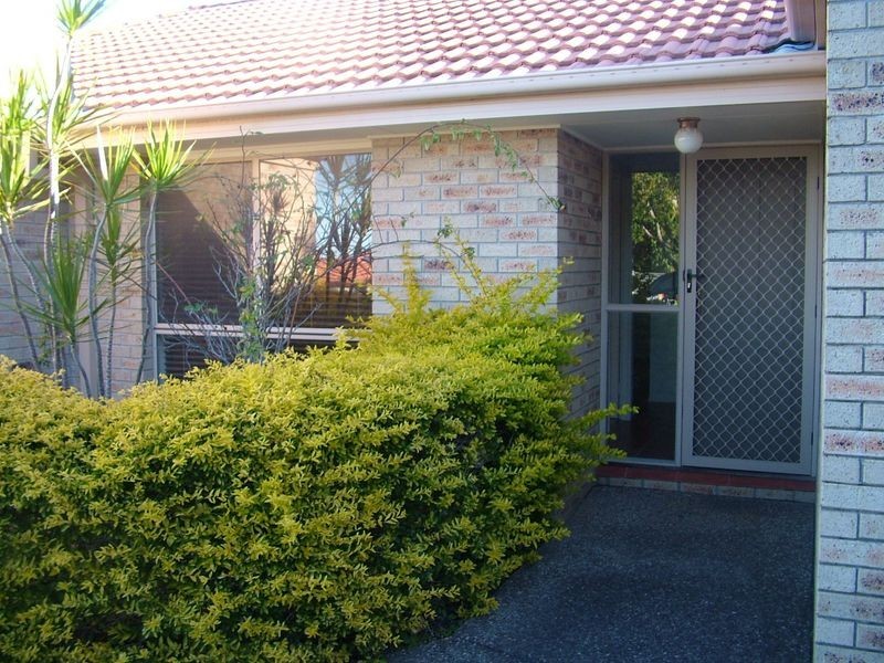 24 Midway Terrace, Pacific Pines QLD 4211