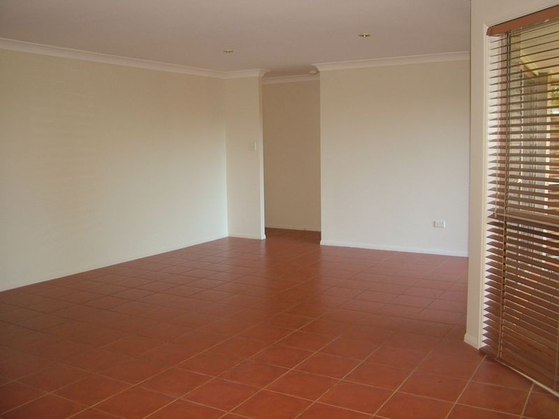 24 Midway Terrace, Pacific Pines QLD 4211