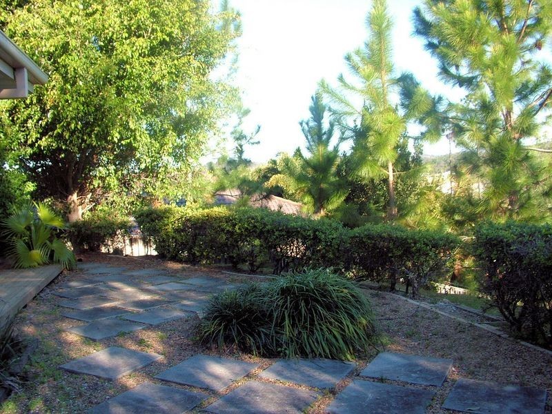 24 Midway Terrace, Pacific Pines QLD 4211