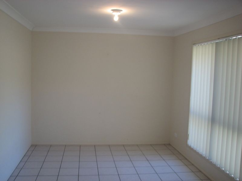 2 Hertford Cres, Mudgeeraba QLD 4213