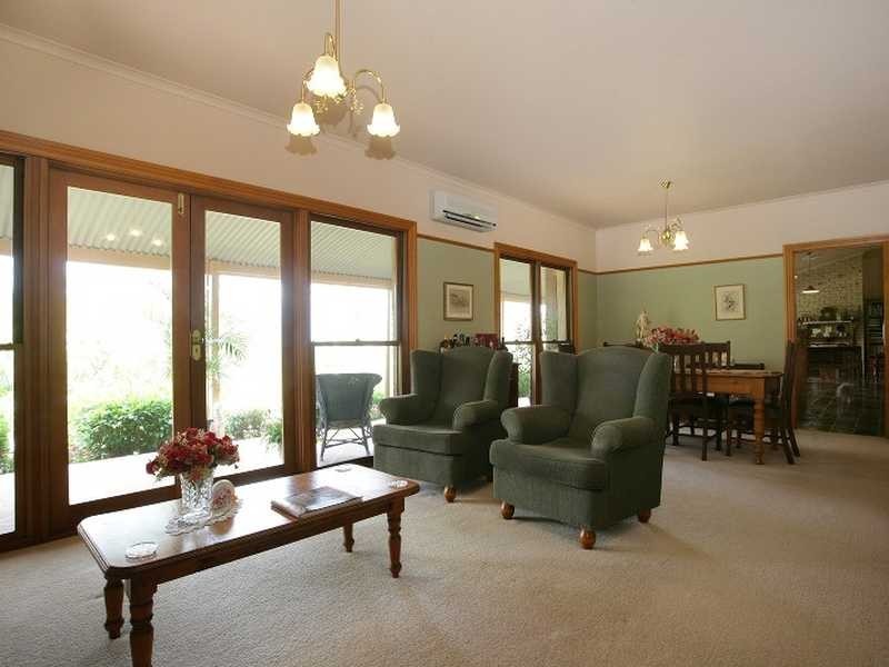 18 Raffles Court, Mudgeeraba QLD 4213