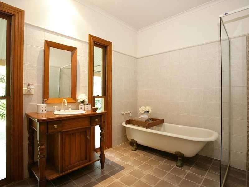18 Raffles Court, Mudgeeraba QLD 4213