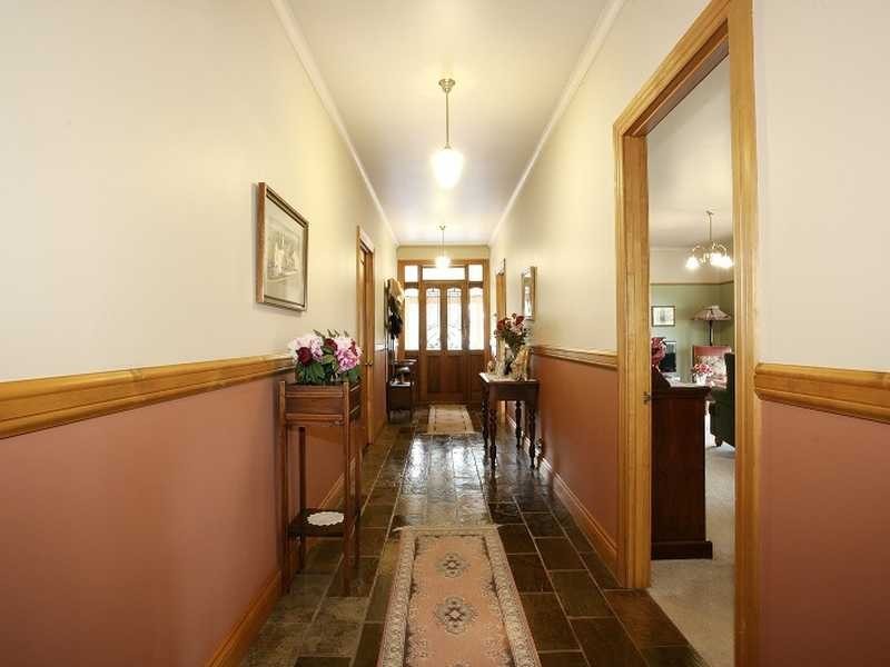 18 Raffles Court, Mudgeeraba QLD 4213