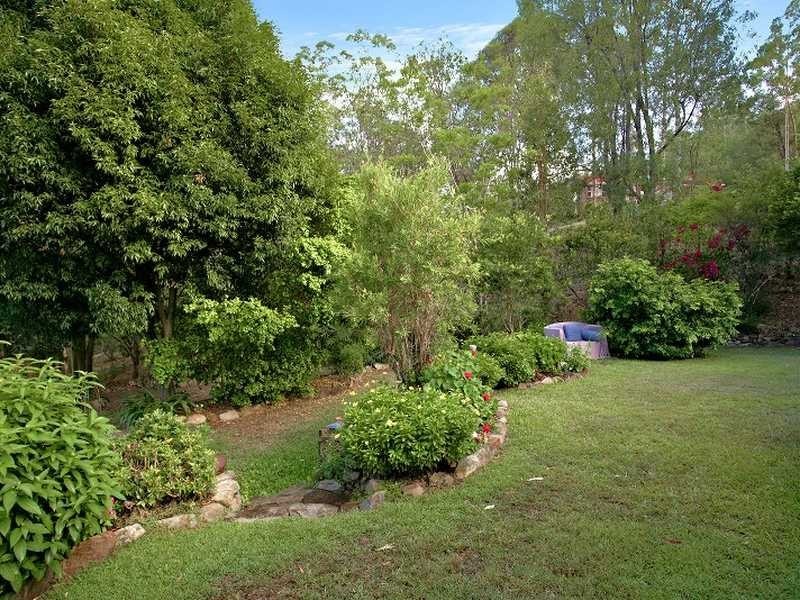 18 Raffles Court, Mudgeeraba QLD 4213