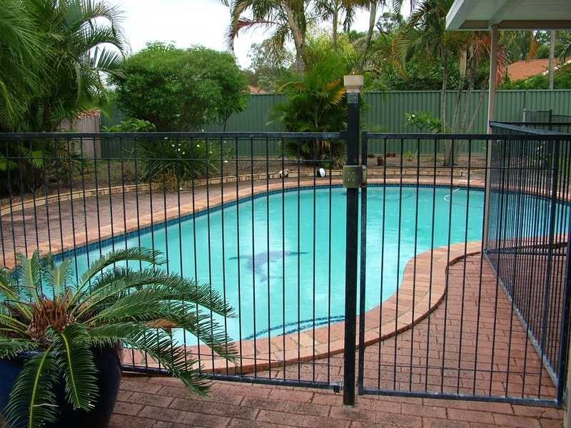 10 Atkins Place, Helensvale QLD 4212