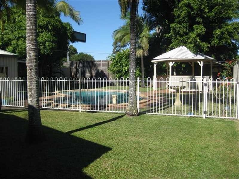 55 Cypress Drive, Broadbeach QLD 4218