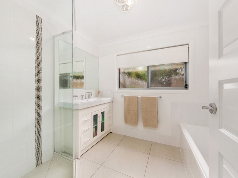 6 Caprice Street, Bonogin QLD 4213