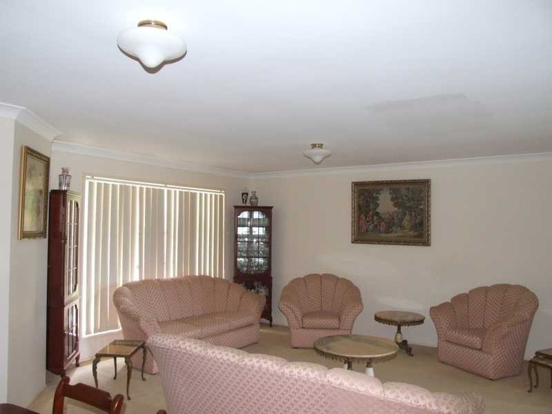 17 Hertford Crescent, Mudgeeraba QLD 4213