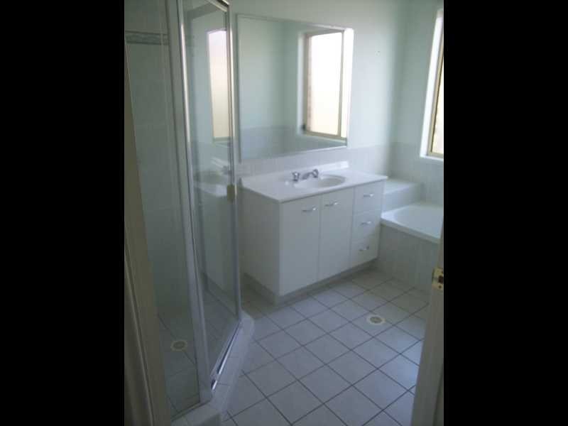 83 Casuarina Drive, Elanora QLD 4221