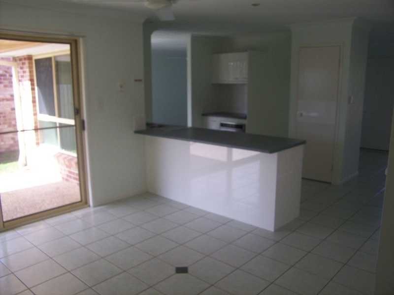 83 Casuarina Drive, Elanora QLD 4221