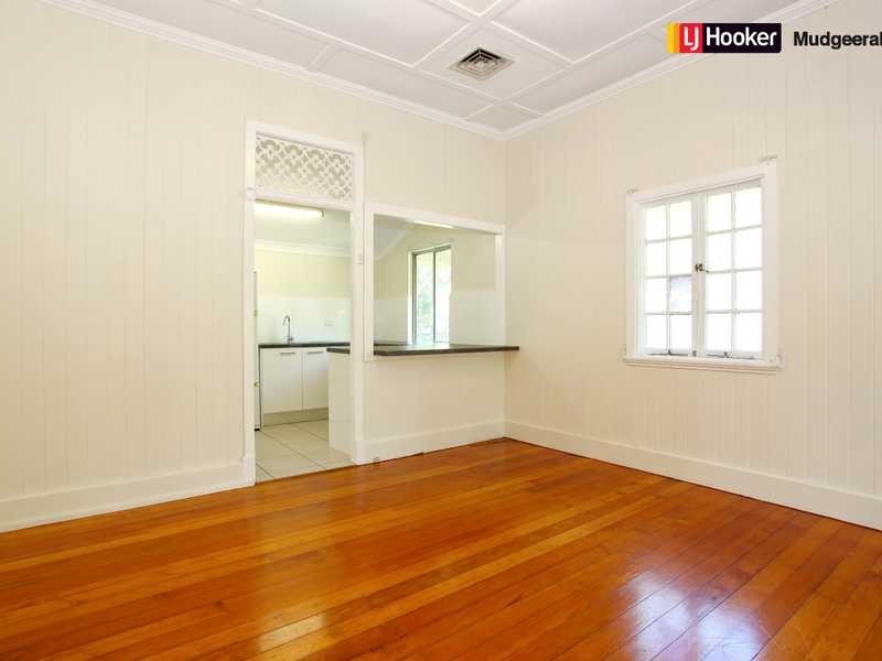 23 Mattocks Rd, Burleigh Waters QLD 4220