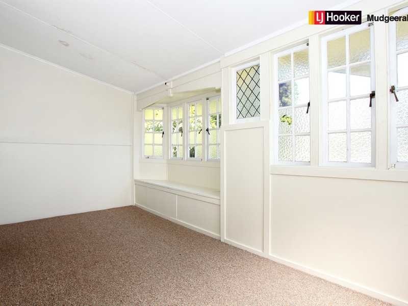 23 Mattocks Rd, Burleigh Waters QLD 4220