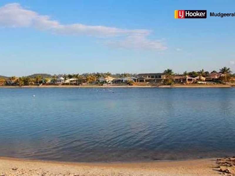 70 Auk Avenue, Burleigh Waters QLD 4220