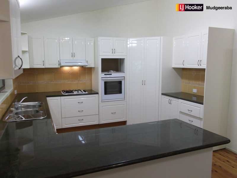 27 Zimmerman Crt, Gilston QLD 4211