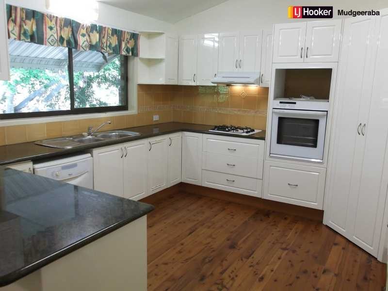 27 Zimmerman Crt, Gilston QLD 4211