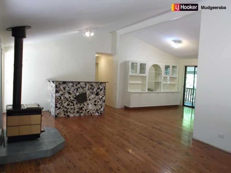 27 Zimmerman Crt, Gilston QLD 4211