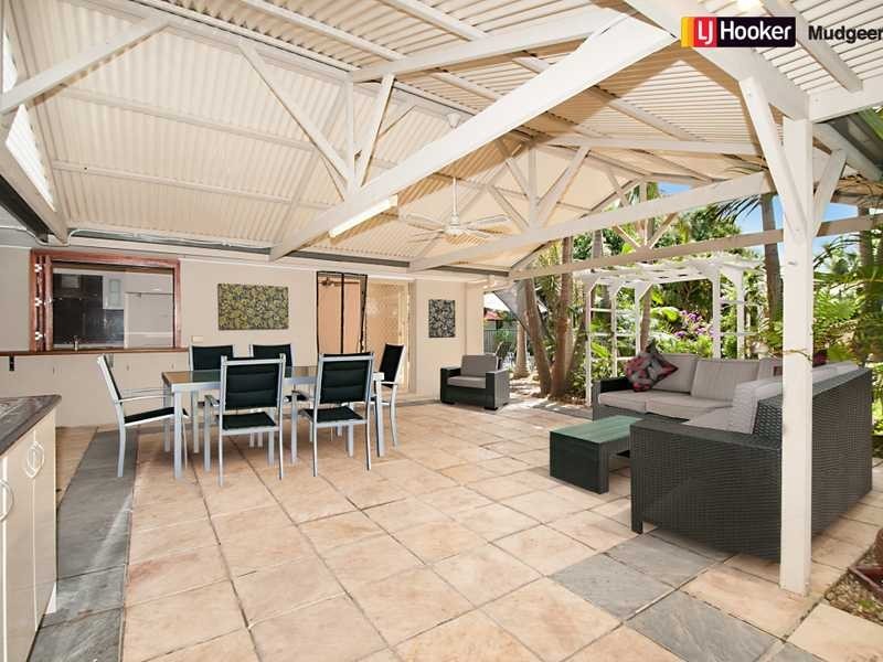98 Saffron St, Elanora QLD 4221