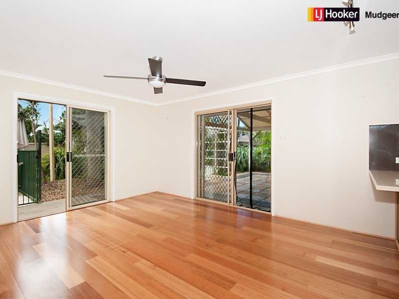 98 Saffron St, Elanora QLD 4221