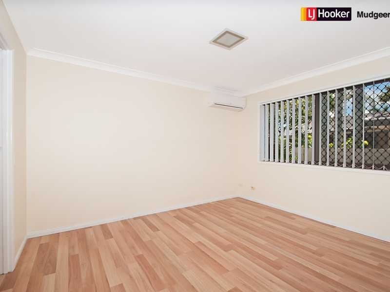 98 Saffron St, Elanora QLD 4221