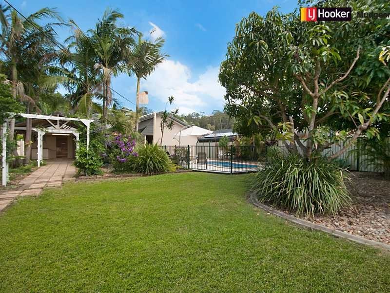 98 Saffron St, Elanora QLD 4221