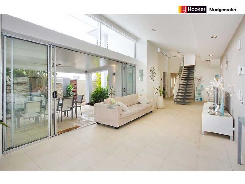 835 Legend Trail, Robina QLD 4226